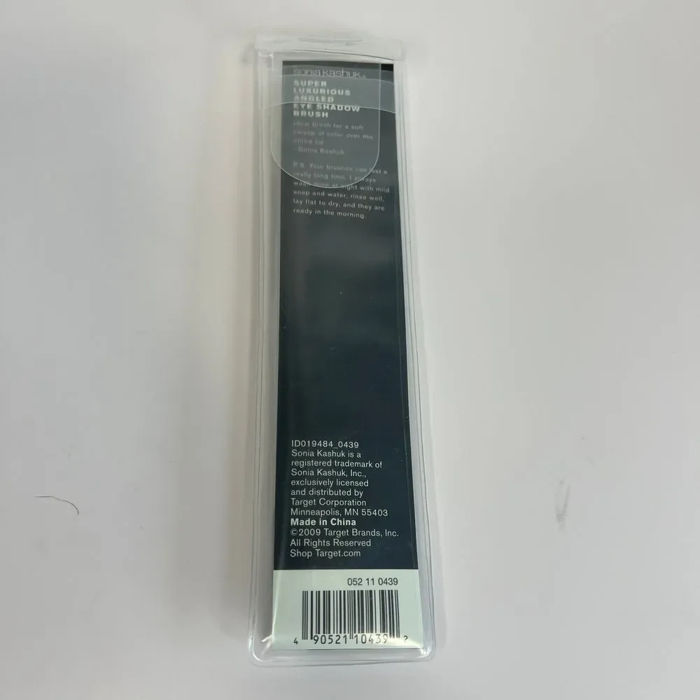 Sonia Kashuk Super Luxurious Angled Eyeshadow Brush One Piece‎ New in Box